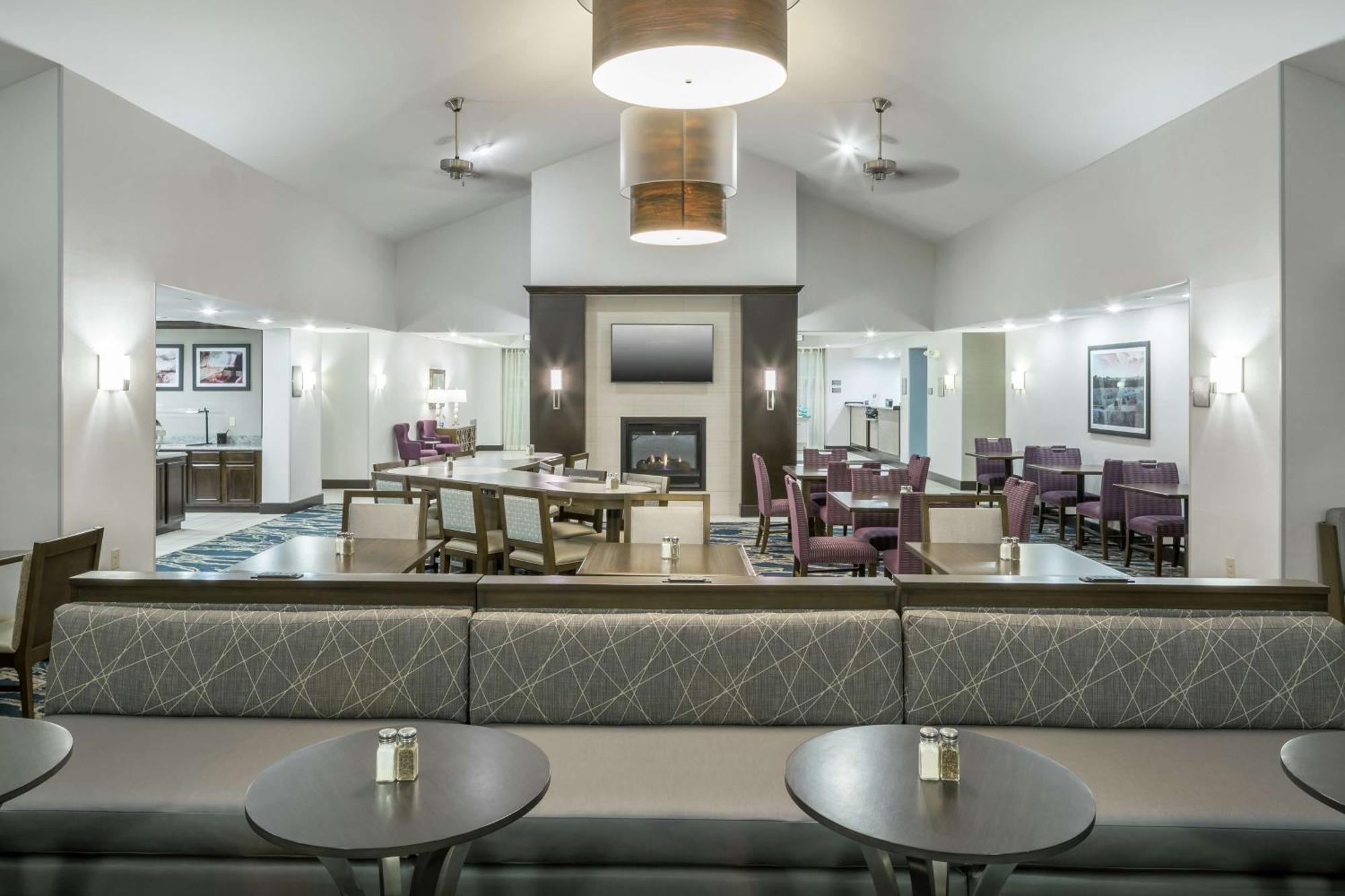 Homewood Suites By Hilton Cedar Rapids-North Zewnętrze zdjęcie