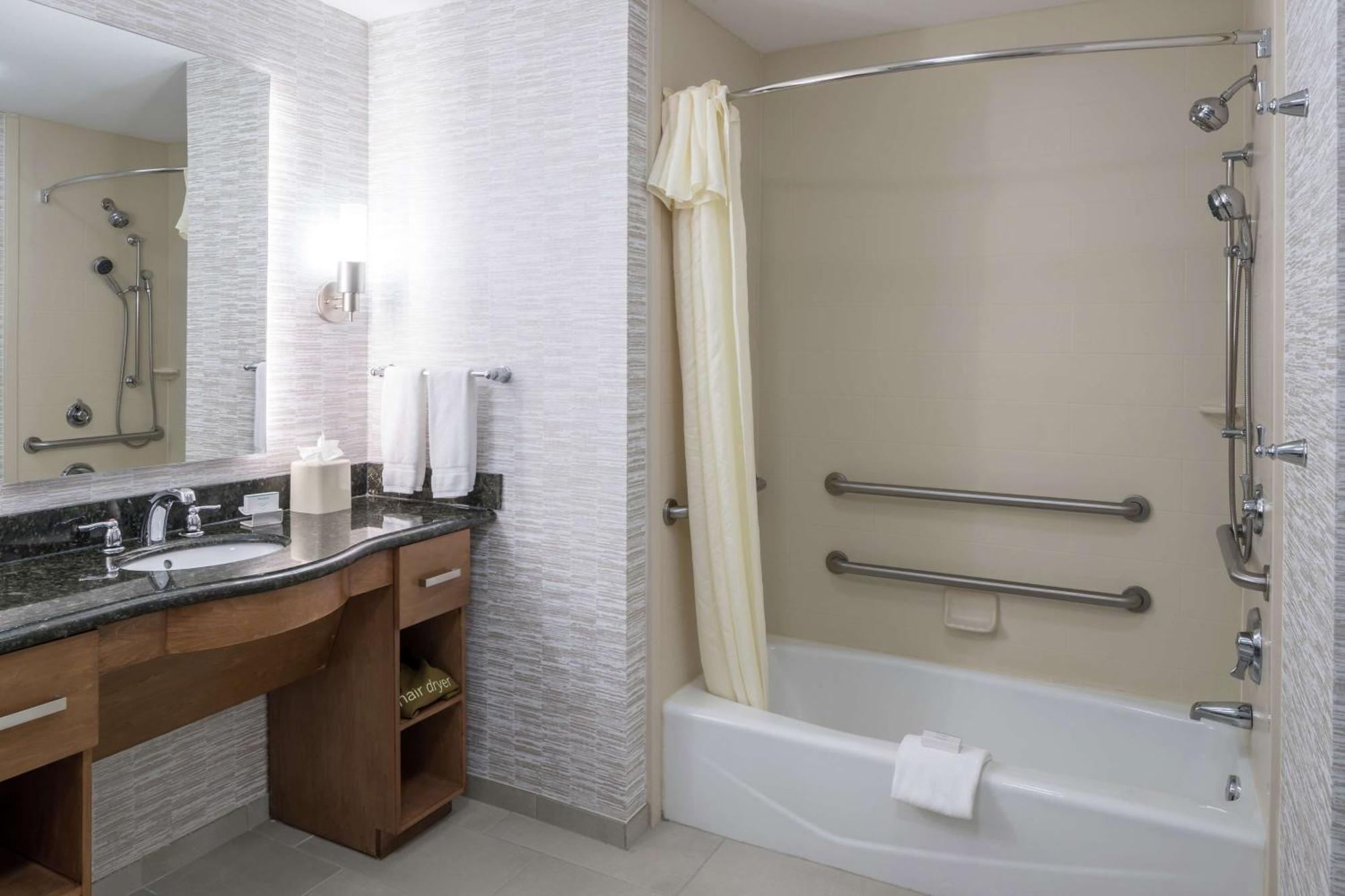 Homewood Suites By Hilton Cedar Rapids-North Zewnętrze zdjęcie